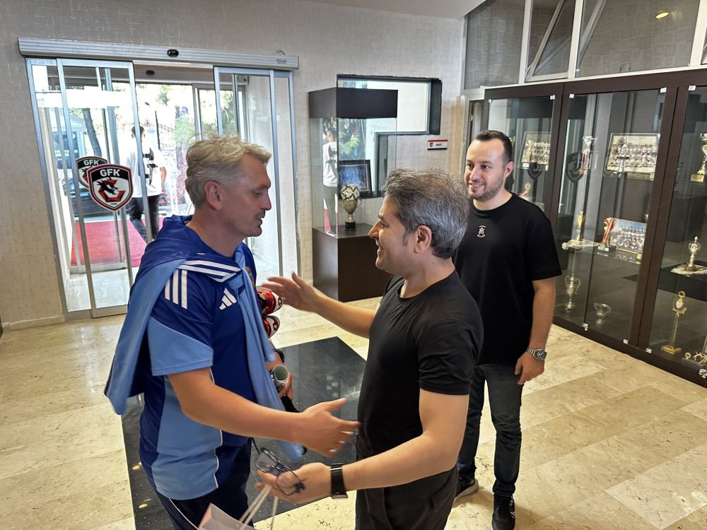 Ali Şahin6-i6a9bae8f786f6.jpg